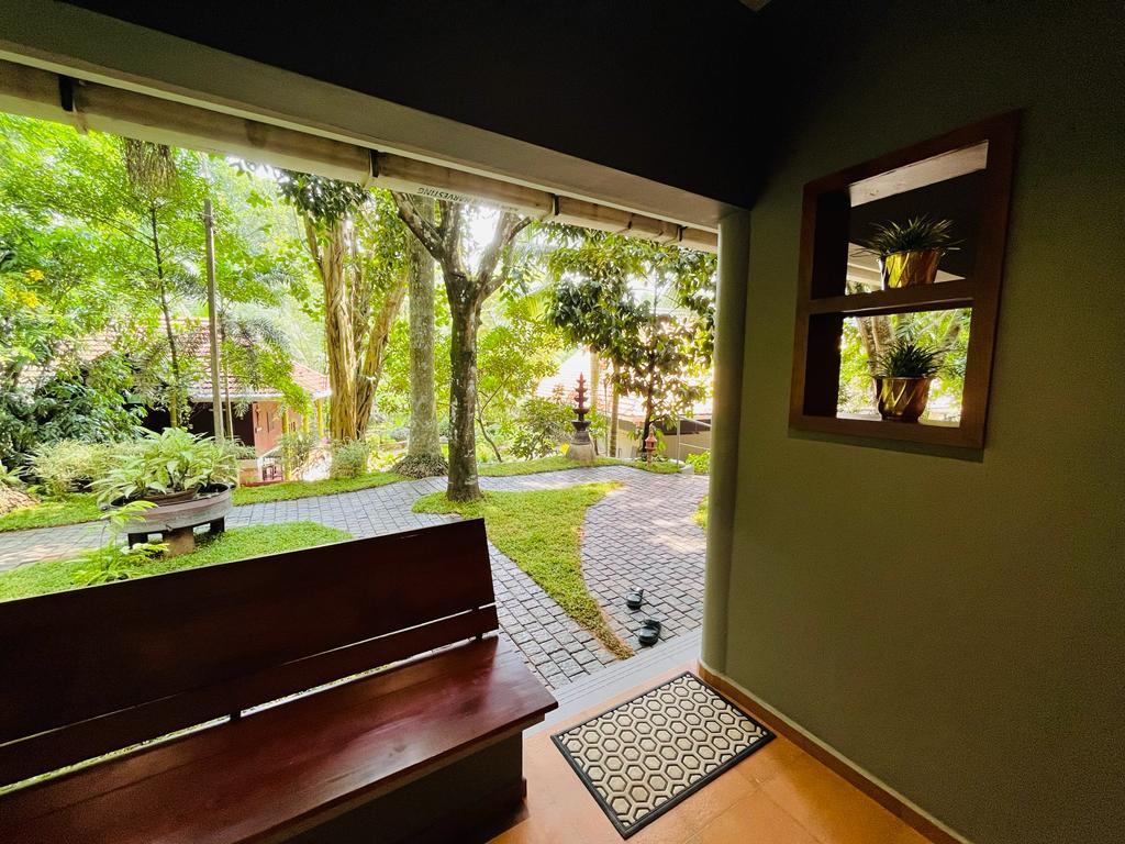 Madukkauzhy Ayurveda – Lake & Mountain Healing Island